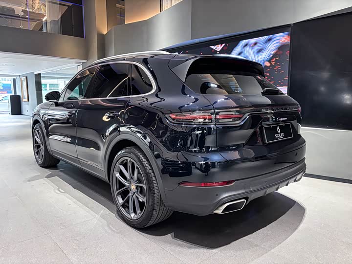 Фото 4 - Porsche Cayenne Hybrid