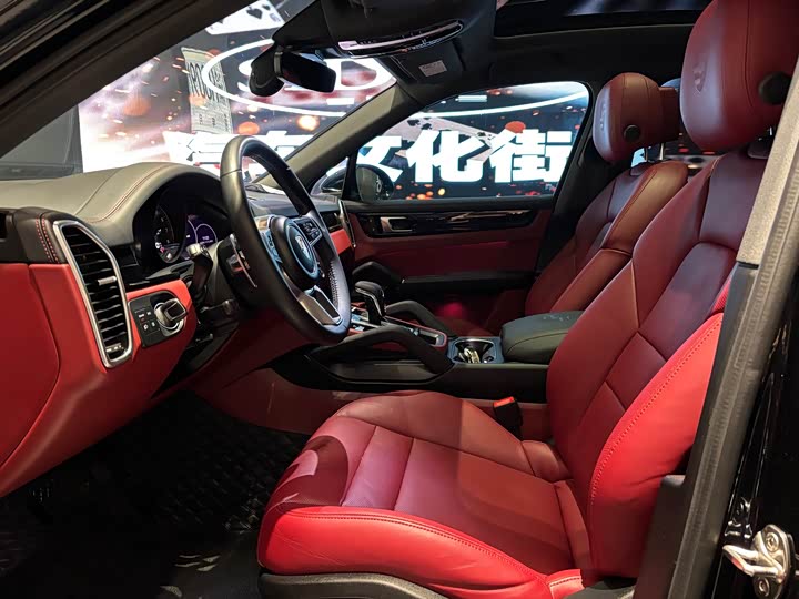 Фото 7 - Porsche Cayenne Hybrid