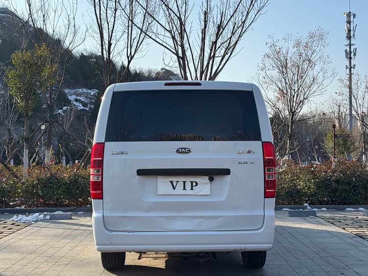 Фото 10 - JAC Refine M3