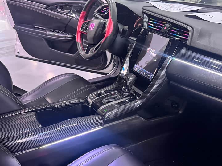 Фото 16 - Honda Civic