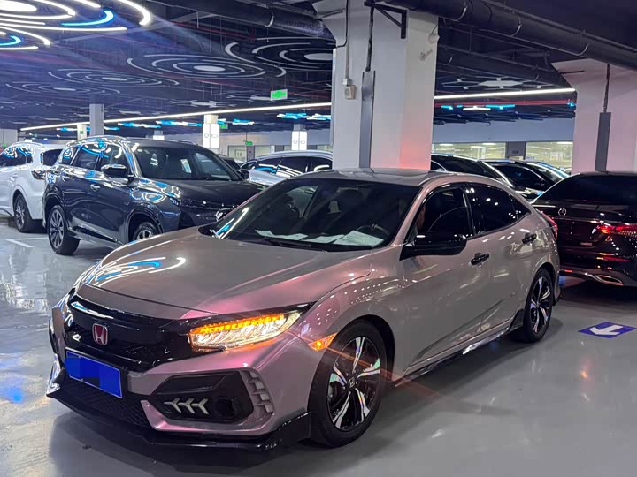 Фото 2 - Honda Civic