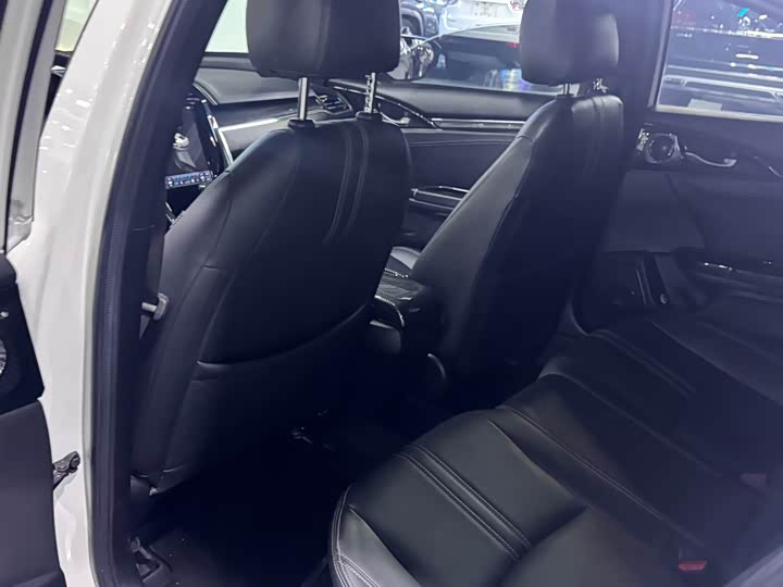 Фото 8 - Honda Civic