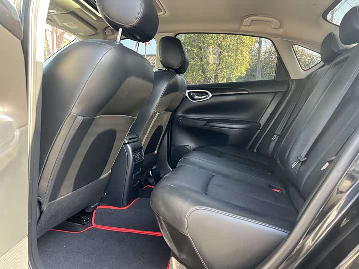 Фото 9 - Nissan Sylphy