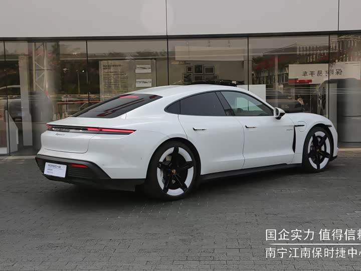 Фото 3 - Porsche Taycan