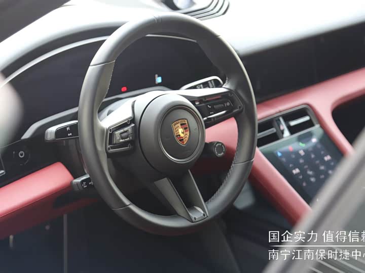 Фото 8 - Porsche Taycan