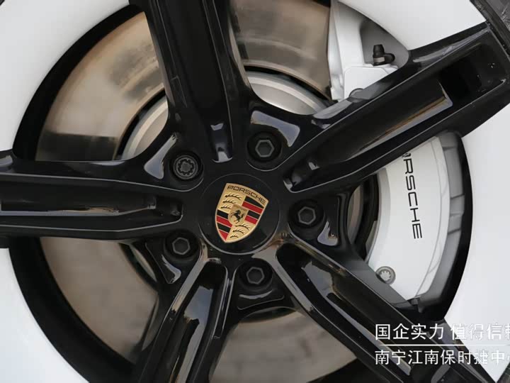 Фото 9 - Porsche Taycan