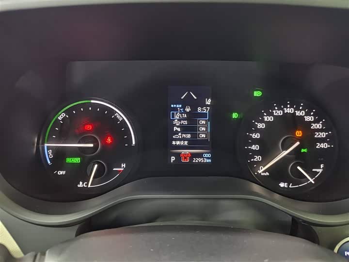 Фото 18 - Toyota Granvia