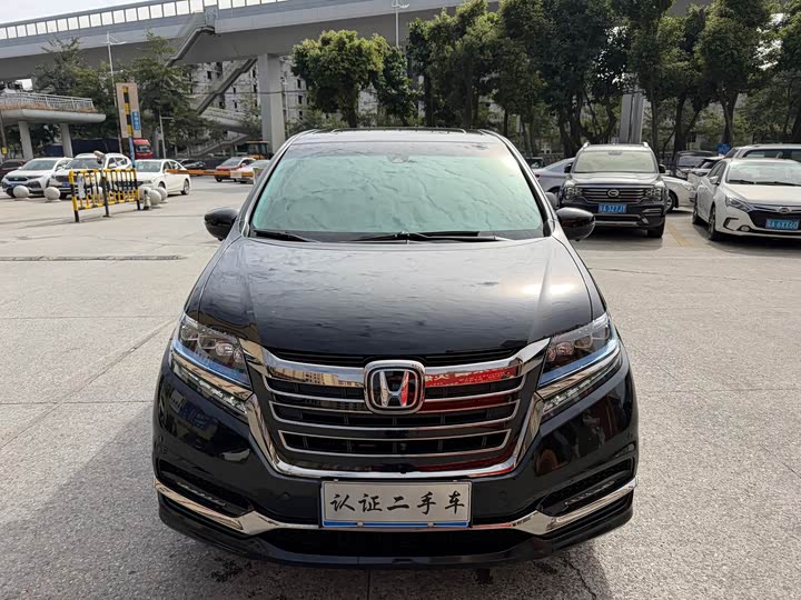 Фото 2 - Honda Elysion