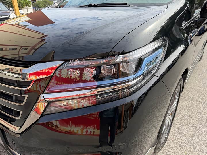 Фото 6 - Honda Elysion