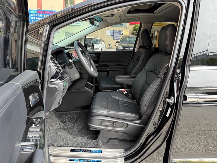 Фото 7 - Honda Elysion