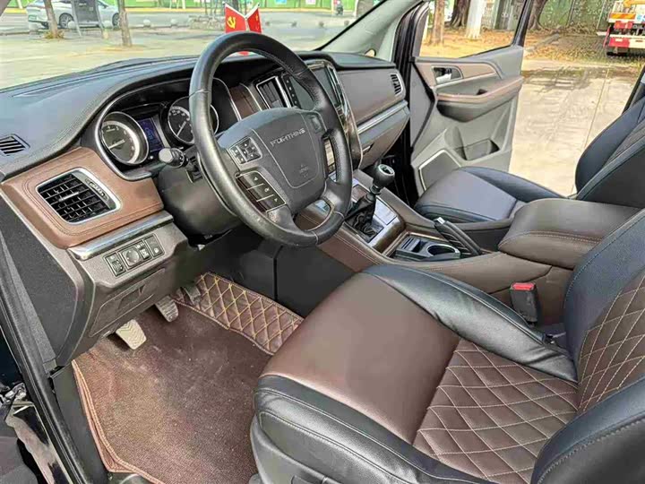 Фото 6 - Dongfeng Forthing M7