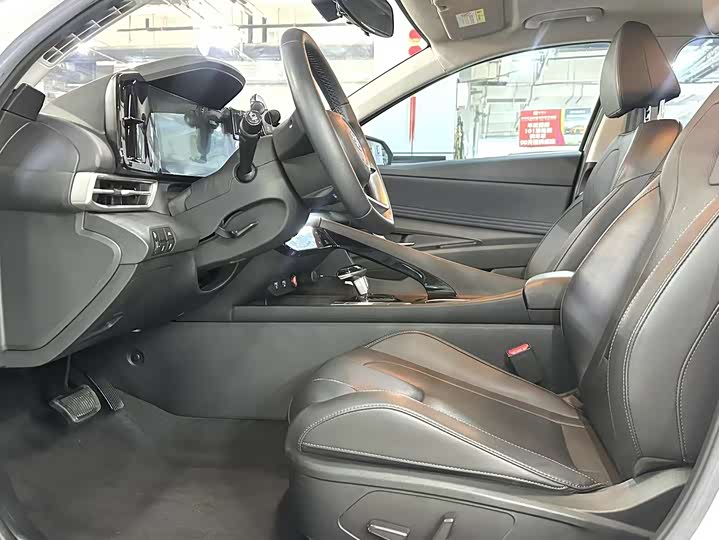 Фото 6 - Hyundai Elantra N line