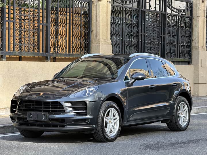 Фото 1 - Porsche Macan