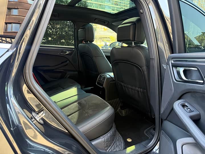 Фото 5 - Porsche Macan