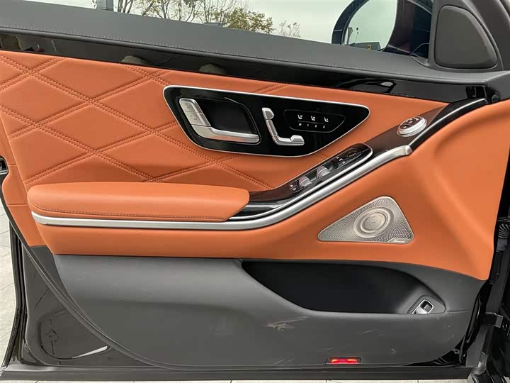 Фото 10 - Mercedes-Benz Maybach S-Class