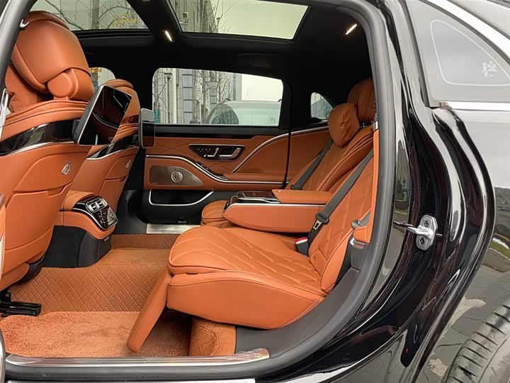 Фото 12 - Mercedes-Benz Maybach S-Class