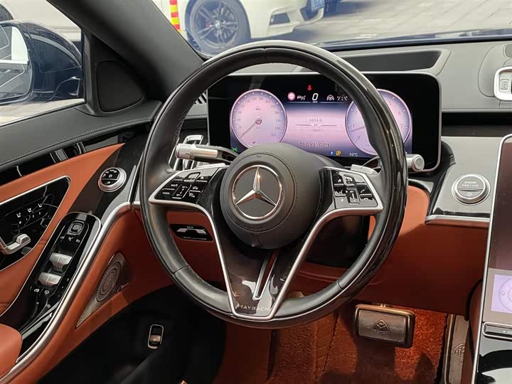 Фото 19 - Mercedes-Benz Maybach S-Class