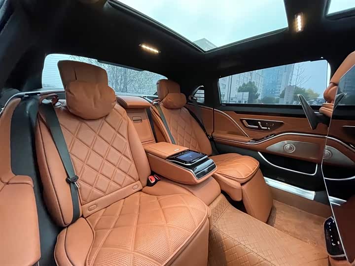 Фото 23 - Mercedes-Benz Maybach S-Class