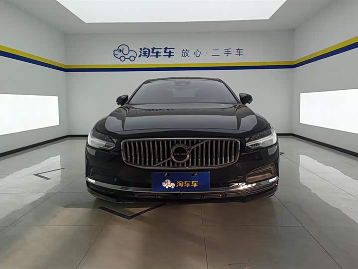Фото 2 - Volvo S90