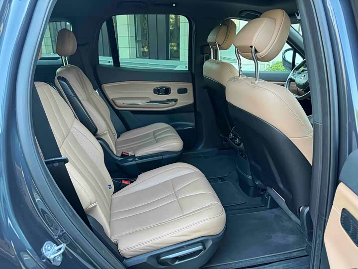 Фото 10 - Nio ES8