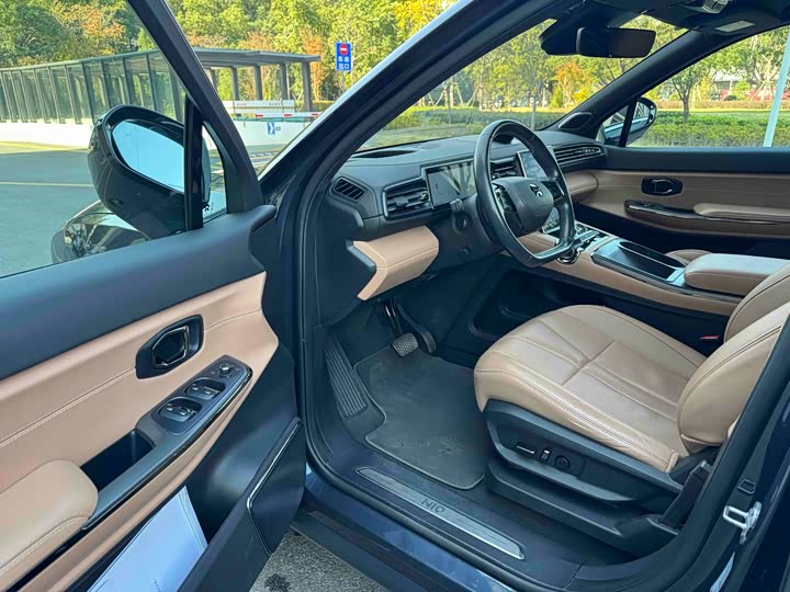 Фото 16 - Nio ES8