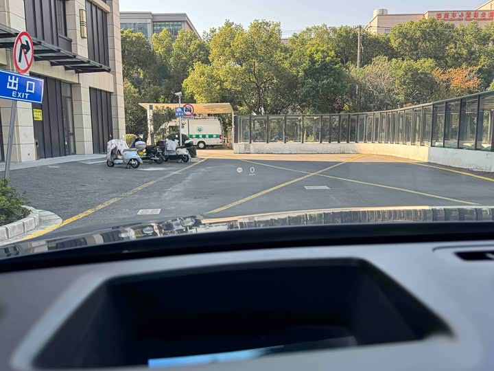 Фото 20 - Nio ES8