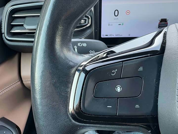 Фото 22 - Nio ES8