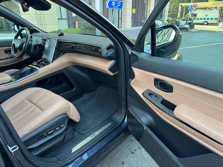 Фото 9 - Nio ES8