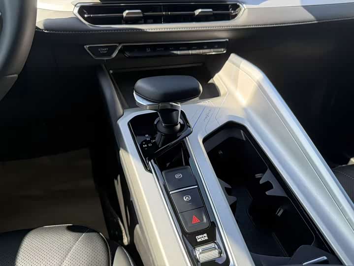 Фото 11 - Geely Preface