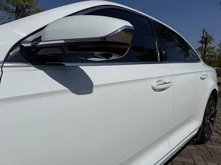 Фото 6 - Geely Preface