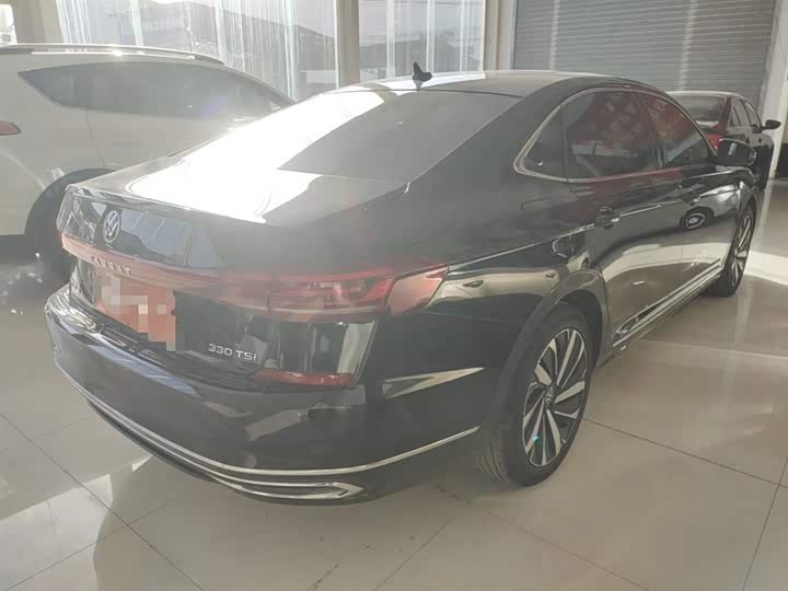 Фото 7 - Volkswagen Passat