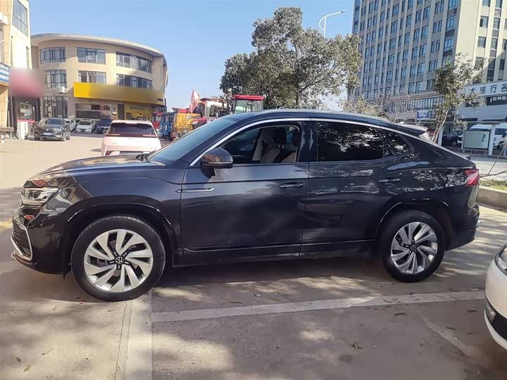 Фото 5 - Volkswagen Tayron X