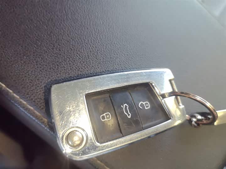 Фото 9 - Volkswagen Tayron X