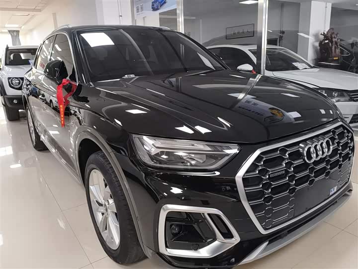 Фото 4 - Audi Q5L