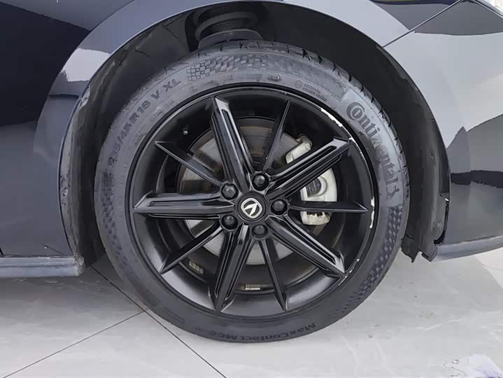 Фото 6 - Changan UNI-V Hybrid