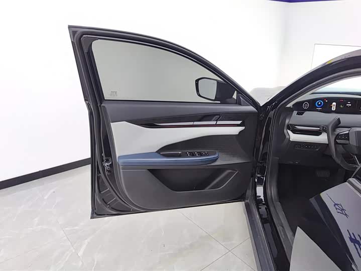 Фото 7 - Changan UNI-V Hybrid