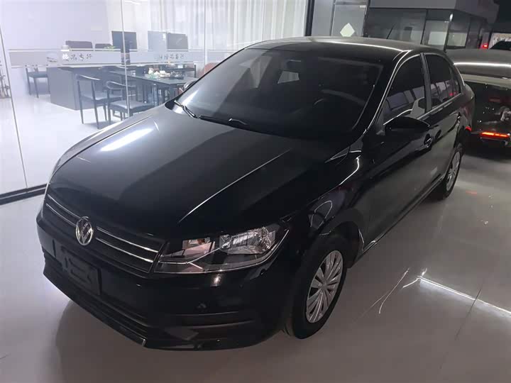 Фото 1 - Volkswagen Santana