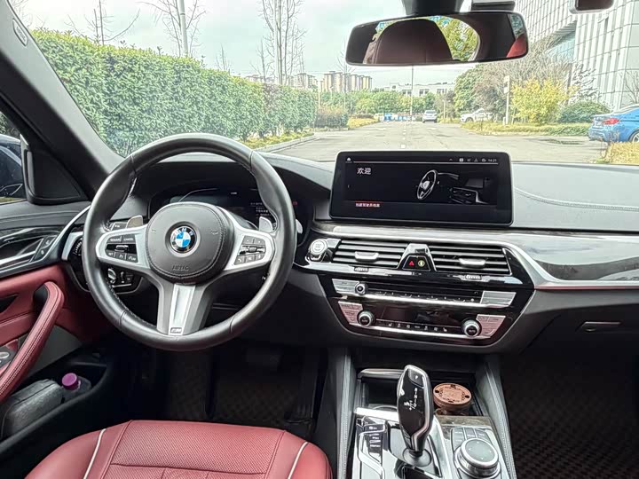 Фото 10 - BMW 5 Series