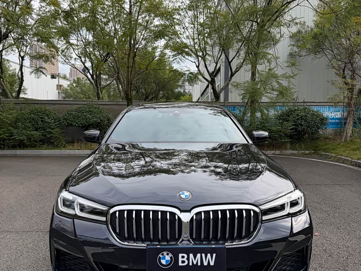Фото 2 - BMW 5 Series