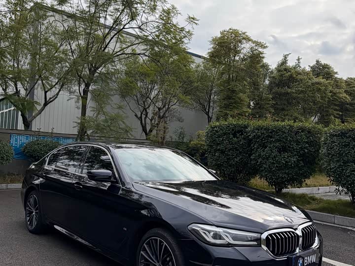 Фото 3 - BMW 5 Series