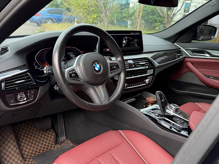 Фото 9 - BMW 5 Series