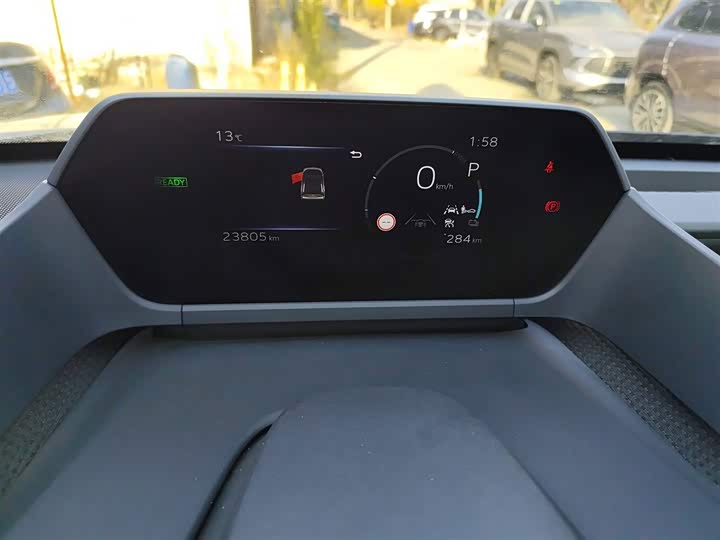 Фото 12 - Toyota bZ4X