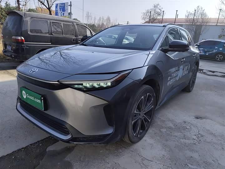 Фото 2 - Toyota bZ4X