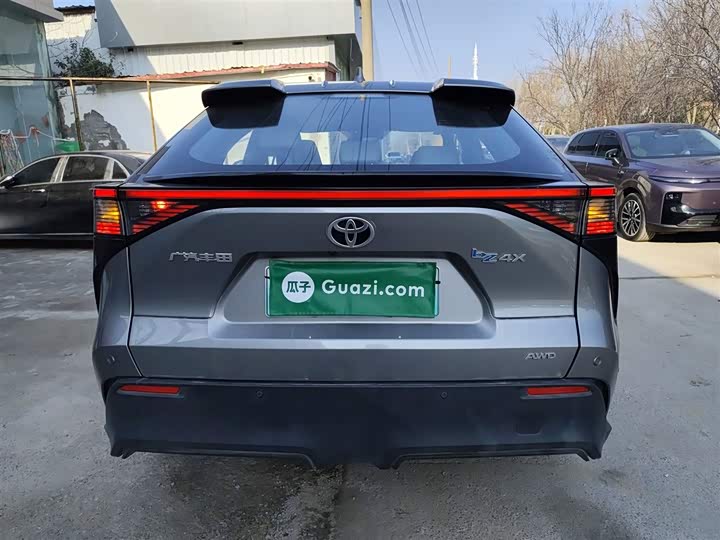 Фото 6 - Toyota bZ4X