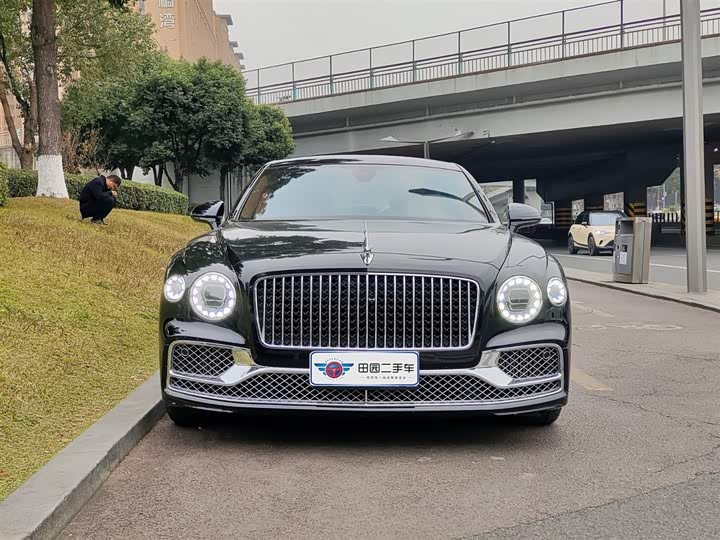 Фото 2 - Bentley Flying Spur
