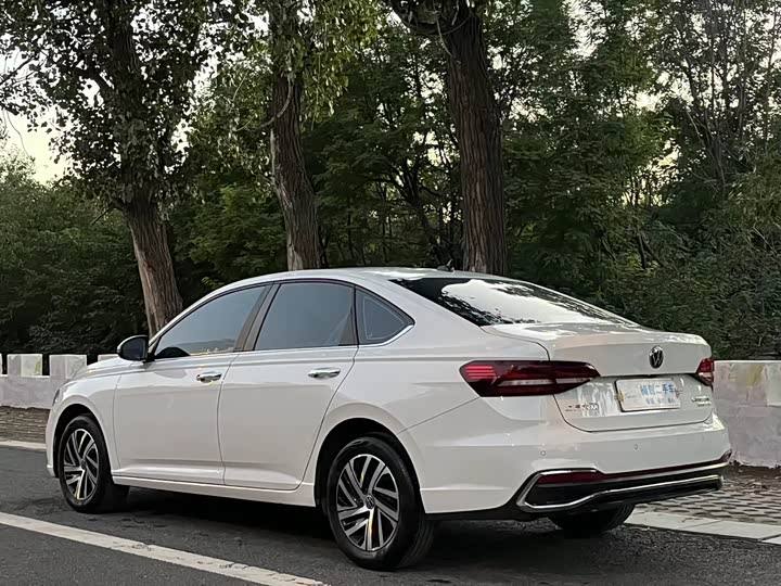 Фото 4 - Volkswagen Lavida