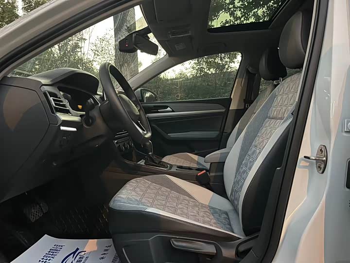 Фото 6 - Volkswagen Lavida