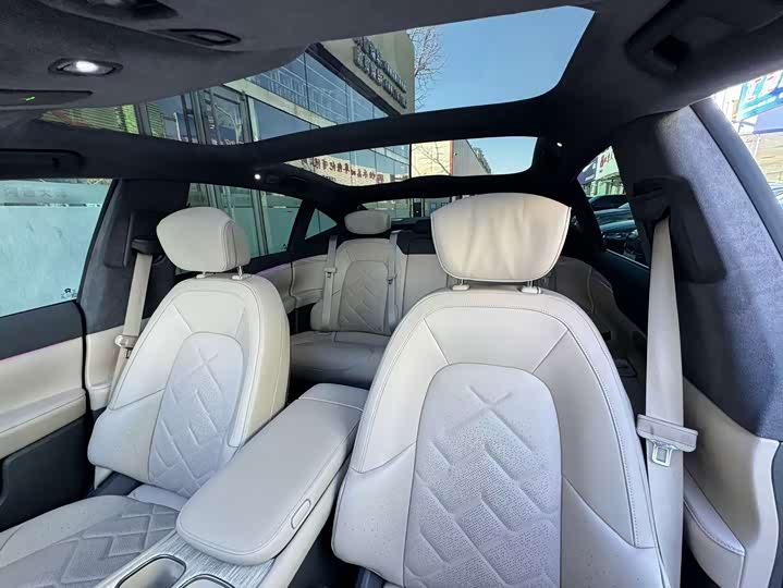 Фото 11 - Nio ET7