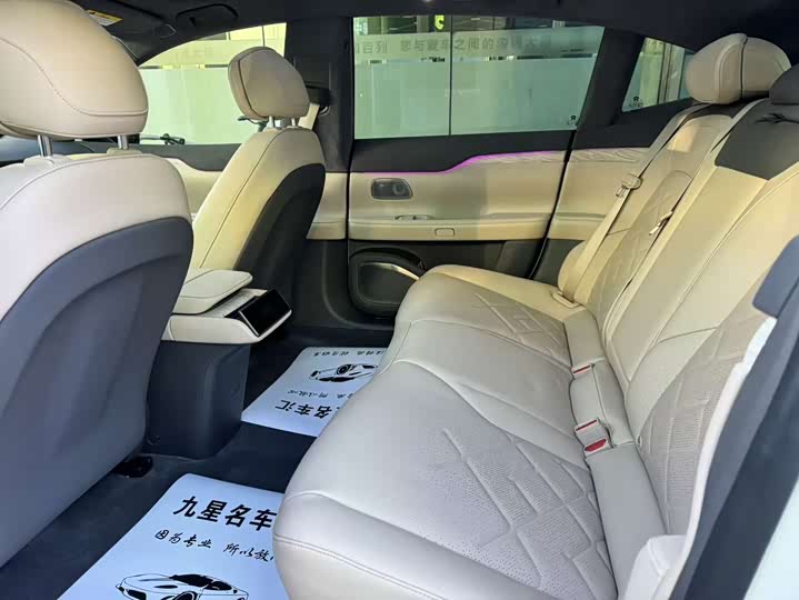 Фото 12 - Nio ET7