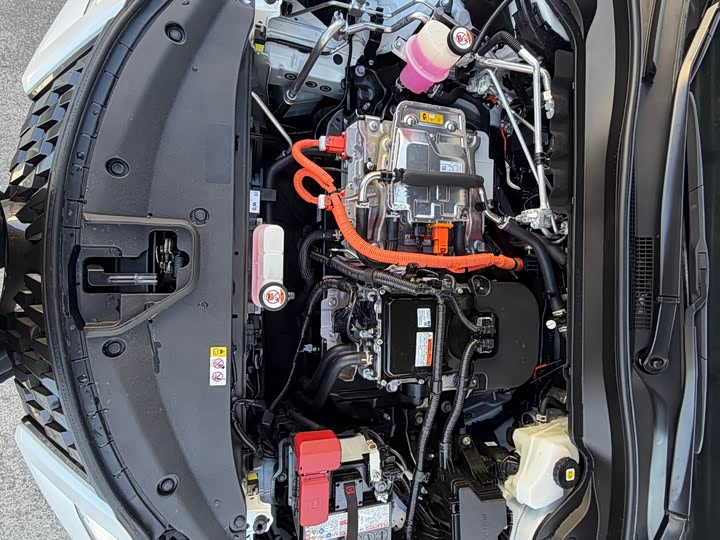 Фото 16 - Lexus UX Hybrid